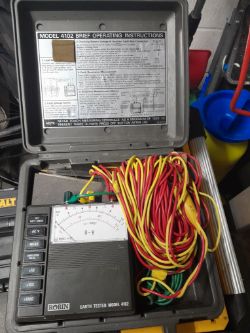 ENGINEERING LOT JL69 ROBIN EARTH TESTER MODEL 4102