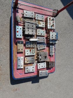 ENGINEERING LOT JL16 DENCO / METERING VALVE SLICES OVER 20 ITEMS