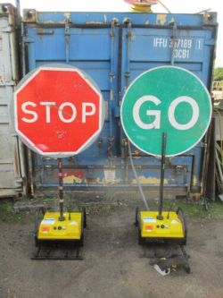 PIKE ROBOSIGN STOP GO BOARDS TRAFFIC LIGHTS SIGN LIGHT BATTERY 2 WAY