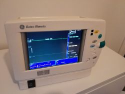 MEDICAL EQUIPMENT REF JL2 4X ITEMS INCLUDING SMITH & NEPHEW, DATEX, PHYSIOGARD, BAXTER INFUSION PUMP