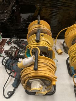3X 110V EXTENSION LEAD REELS