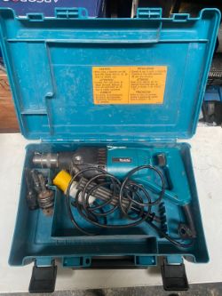 MAKITA HAMMER DRILL 110V IN BOX WITH SPARE CHUCKS