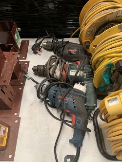 3X DRILLS INCLUDING BOSCH