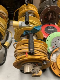 3X 110V EXTENSION LEAD REELS