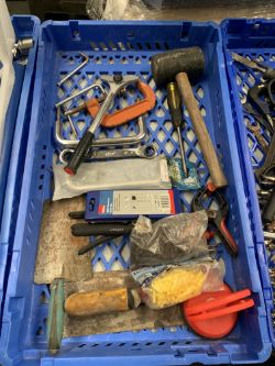 CONTENTS OF TRAY HAND TOOLS ETC