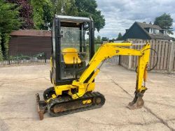 JCB TRACKED EXCAVATOR C/W BUCKET