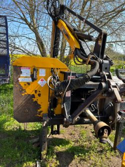 MCCONNELL PA6570T HEDGE CUTTER 2011