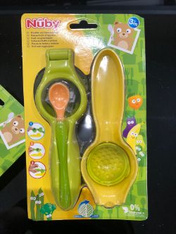 90+ NUBY FRESH FOOD BABY PRESS WITH SERVE SPOON RRP (£5.50 EACH)