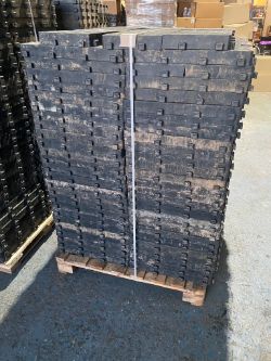 103 X INTERLOCKING PLASTIC FLOOR TILES FROM EVENT HIRE LIQUIDATION