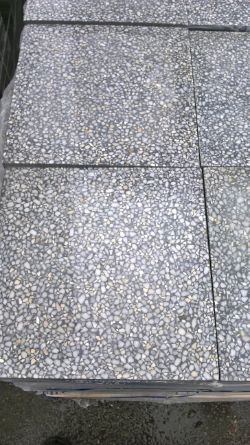 1 PALLET OF Z30099 GREY TERRAZZO FLOOR TILES - 24 SQ YRDS PER PALLET - RRP £1000 PER PALLET