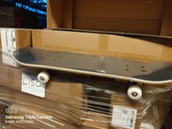 1 PALLET OF APPROX 70 NEW NEW SKATEBOARDS - RESERVE REDUCED (L150).