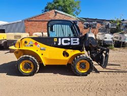 JCB 520-40 TELEHANDLER FORKLIFT