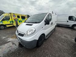 2012 VAUXHALL VIVARO 2700 CDTI SWB PANEL VAN LOW MILES MOT'D SPARES OR REPAIRS