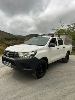 2018 TOYOTA HILUX DOUBLE CAB PICKUP TRUCK 4X4 EURO 6 4WD TWIN CAB SPECIAL BUILD