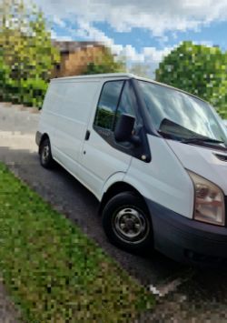 WHITE 2010 FORD TRANSIT 2.2L EURO4 85 T260M FWD PANEL VAN, RECON ENGINE ONLY DONE 80,000 MILES.