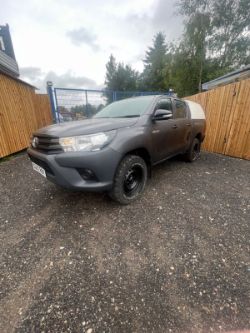 TOYOTA HILUX 2018 97K MILES ONE OWNER FROM NEW 2 KEYS PICK UP DOUBLE CAB