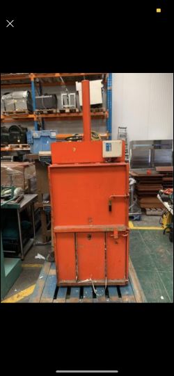 CARDBOARD PLASTIC WASTE BALER 240V