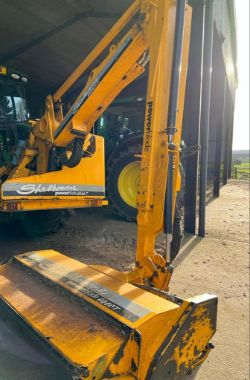 2015 SHELBOURN REYNALD’S POWER BLADE HEDGE CUTTER