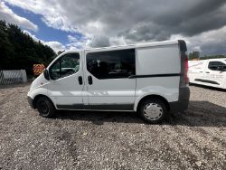 RELIABLE WORK COMPANION: 61 PLATE VAUXHALL VIVARO SWB CREW CAB VAN