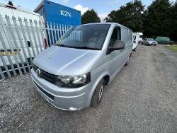 2013 VOLKSWAGEN TRANSPORTER STARTLINE - SEIZED ENGINE, GREAT FOR RESTORATION PROJECT