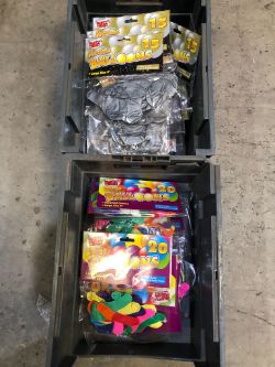 40 PACKS OF LARGE COLOURED & LARGE SILVER BALOONS IN RETAIL PACKS RRP 1.99 EACH