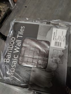 PALLETS CONTAINING APPROXIMATELY 750 MOSAIC WALL TILES