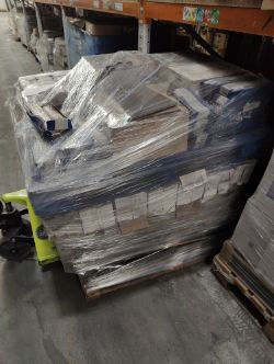 LARGE PALLET FULL OF TILES