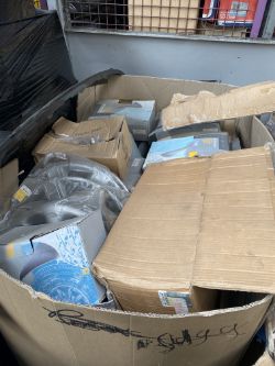 PALLET GENUINE RENAULT CAR PARTS NOT LISTED