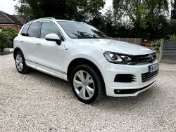 VOLKSWAGEN TOUAREG 3.0 V6 TDI R-LINE