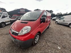 DYNAMIC & AFFORDABLE: 64 PLATE VAUXHALL VIVARO SWB - RED PANEL VAN, READY FOR ACTION