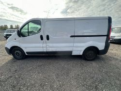 63 PLATE VAUXHALL VIVARO LWB - (NO VAT ON THE HAMMER) MOT: 2ND MARCH 2024