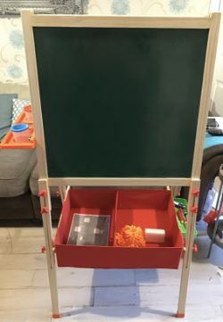 A BRAND NEW BOXED CHILDS EASEL DRY BOARD AND CHALK BOARD + EXTRAS