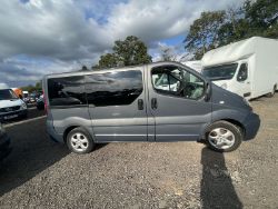 2014 RENAULT TRAFIC MINIBUS: 9-SEATER LUXURY IN GREY, 9 SEATER DIESEL