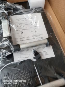 L75 - 1 PALLET CONTAINING APPROX 44 ERGONOMIC LAPTOP DESKS