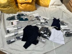 JOB LOT 50 PIECES IRIS & LILLY MIXED WOMEN'S AMAZON CLOTHING ITEMS