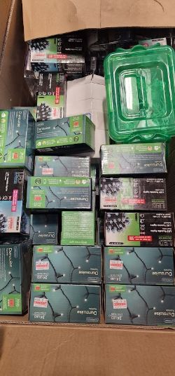 CLEARANCE PALLET OF XMAS LIGHTS & XMAS TREES RRP PRICE £700
