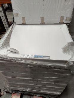 PALLET CONTAINING 14 X RADIATORS 800 X 800