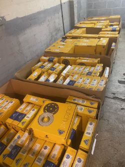 JOB LOT X120 NATIONAL CLUTCH KITS / DMF & CLUTCH KITS - AUTOMOTIVE CAR PARTS JOB LOT