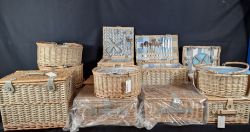 SUMMER PREMIER BRANDED STOCK PICNIC BASKETS,COOL BASKETS RRP £800