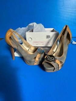 X119 PAIRS BRAND NEW WOMENS HEELS 2 TYPES