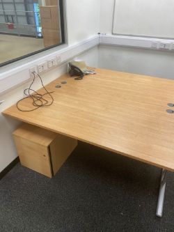 DOUBLE SIDED DESK