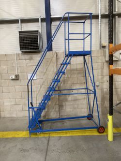 INDUSTRIAL WAREHOUSE STEPS STAIRS LADDER