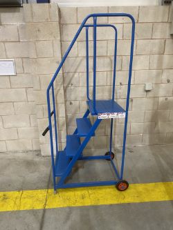 4 STEP WAREHOUSE STEPS STAIRS PORTABLE