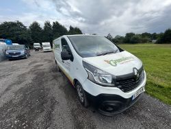 2015 RENAULT TRAFIC BUSINESS SWB PANEL VAN LOW MILES SPARES OR REPAIRS