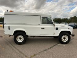 LAND ROVER DEFENDER 110 2016