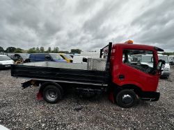 NISSAN CABSTAR SWB FLATBED NT400 2015