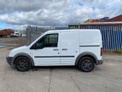 ROAM AND REEL IN STYLE: 2007 FORD TRANSIT CONNECT ADVENTURE HIVE! (NO VAT ON HAMMER)