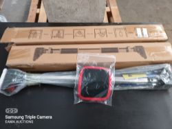 BOX 117 CONTAINING 1 PULL UP SIT UP BAR