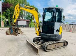NEW HOLLAND E30-2C EXCAVATOR *ZERO SWING* C/W 3 X BUCKETS