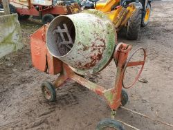 DIESEL ENGINE CEMENT MIXER SITE CONCRETE SPARES REPAIR ENGINE DOESNT FIRE